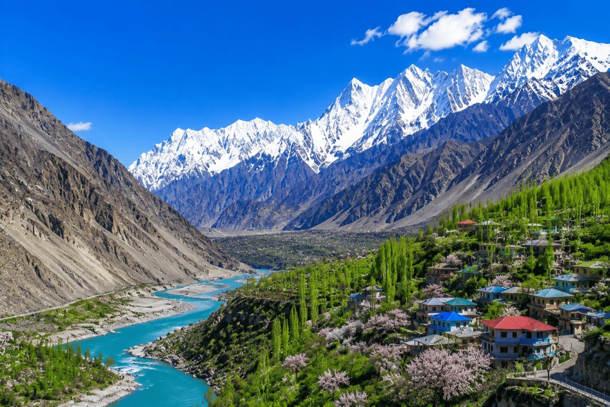 Hunza Valley: A Complete Guide to One of Pakistan’s Most Beautiful Destinations
