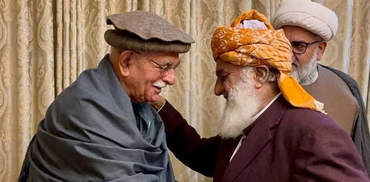 Fazal ur Rehman announces formation of united opposition after meeting Achakzai