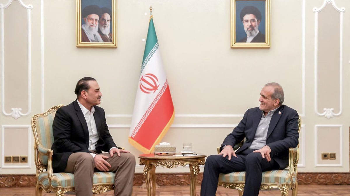 Field Marshal Asim Munir held 'positive, productive' meeting with Iranian president: Naqvi