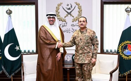 Field Marshal Asim Munir meets Kuwaiti Defence Minister at GHQ