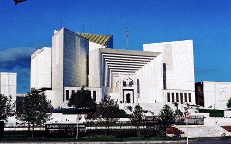 Govt 'files fresh review plea' against SC order on PTI founder’s hospital transfer