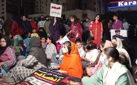 Mir Raza Ali murder protest: Case registered against protesters over Shahrah-e-Faisal blockade