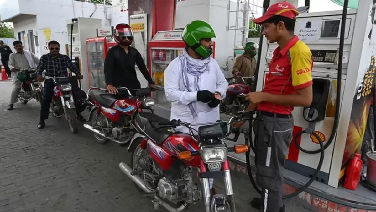 Govt announces Rs100 per litre petrol relief under special scheme