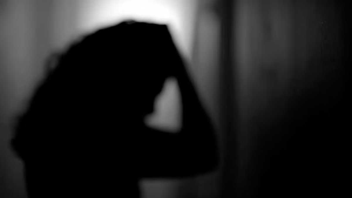 Peshawar girl found hanging from tree, mother admits involvement