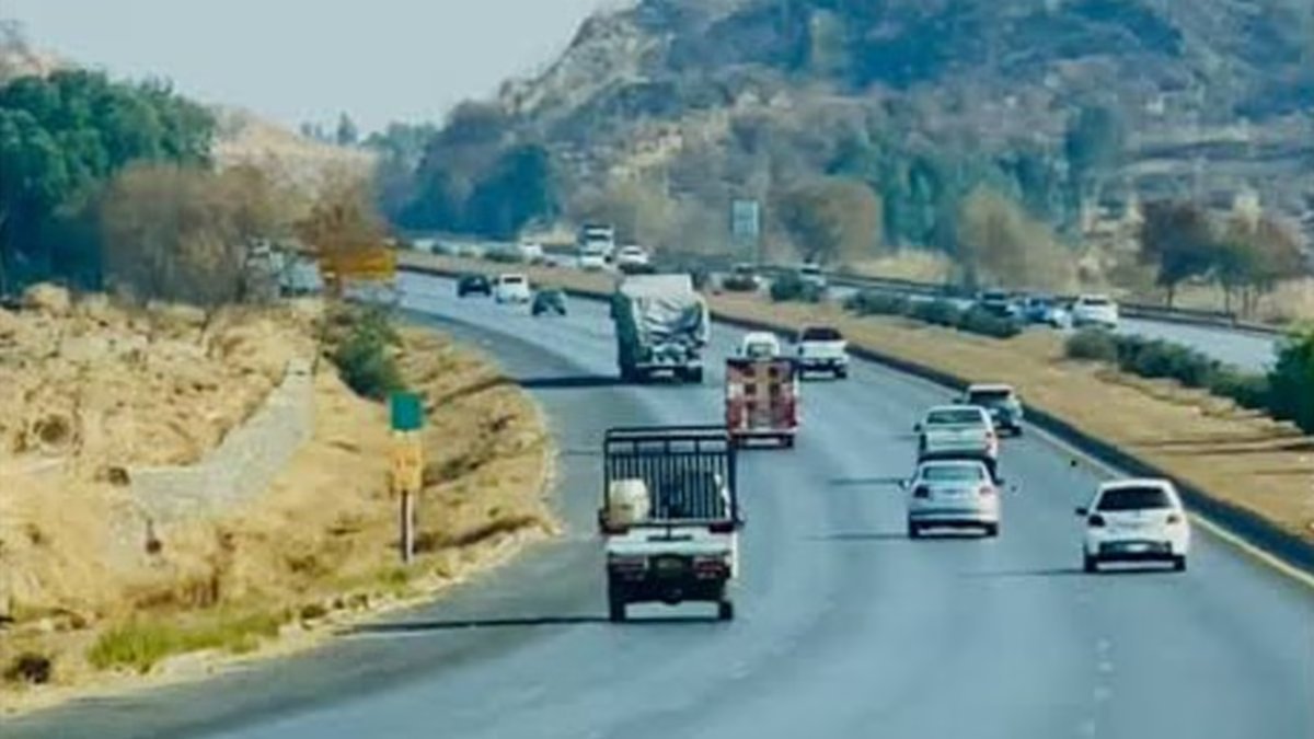 Peshawar-Islamabad Motorway M-1 to close from 11pm