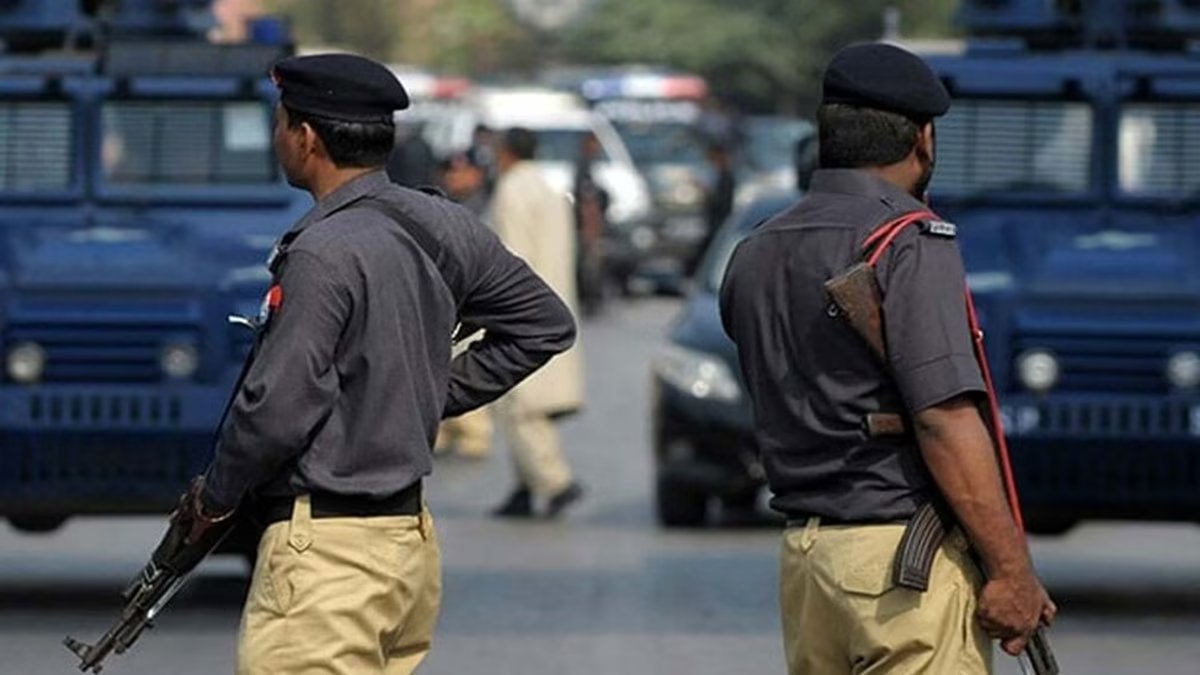 Karachi police solve double murder case, arrest three suspects